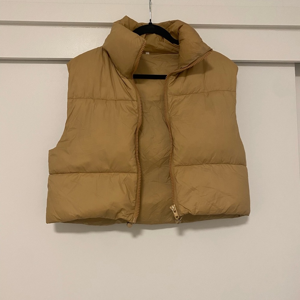 Tan cropped puffy vest